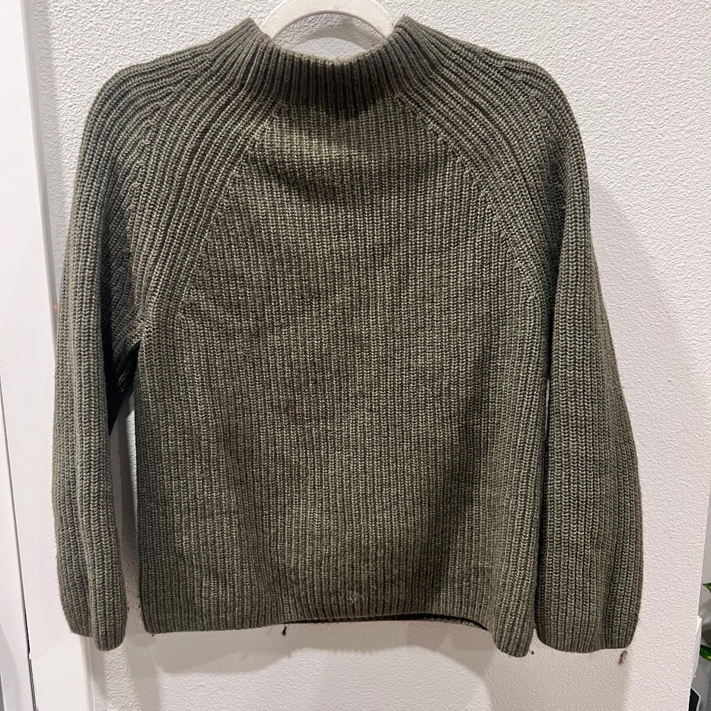 Muji sweater